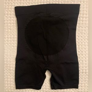 Maternity over the belly bike shorts NEW